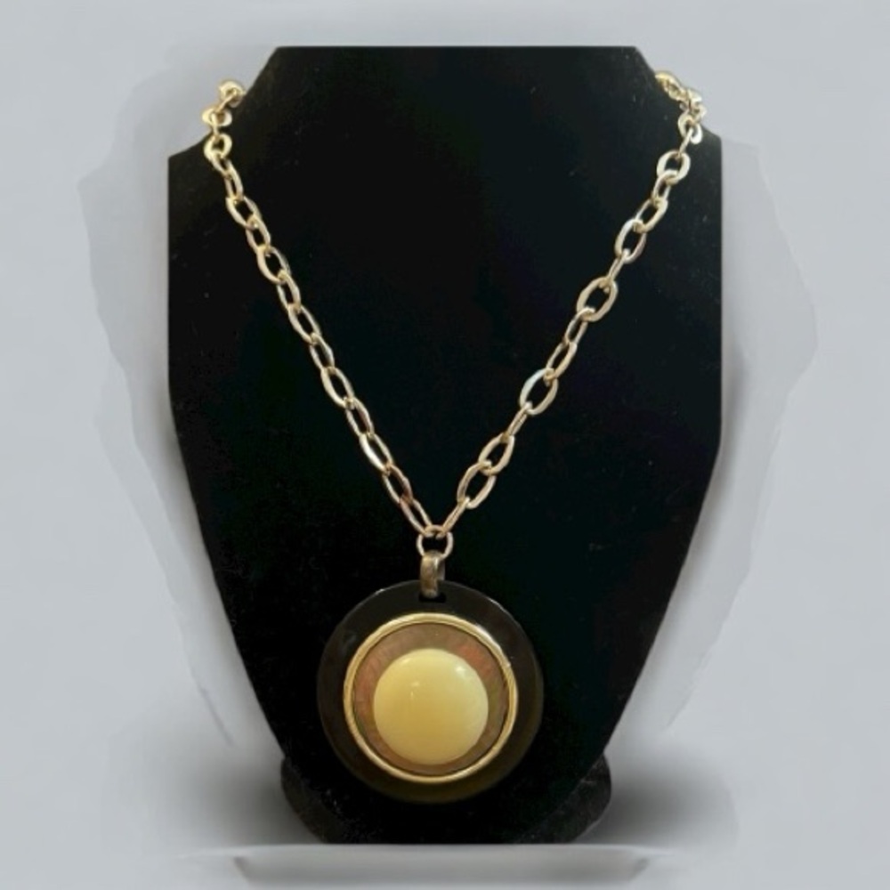 Banana Republic Mother of Pearl Necklace